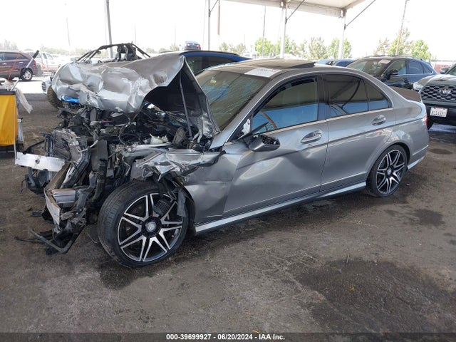 WDDGF4HB9EA952402 Mercedes-Benz C 250 Luxury/sport