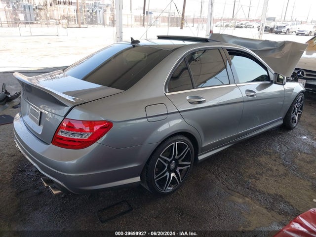 WDDGF4HB9EA952402 Mercedes-Benz C 250 Luxury/sport