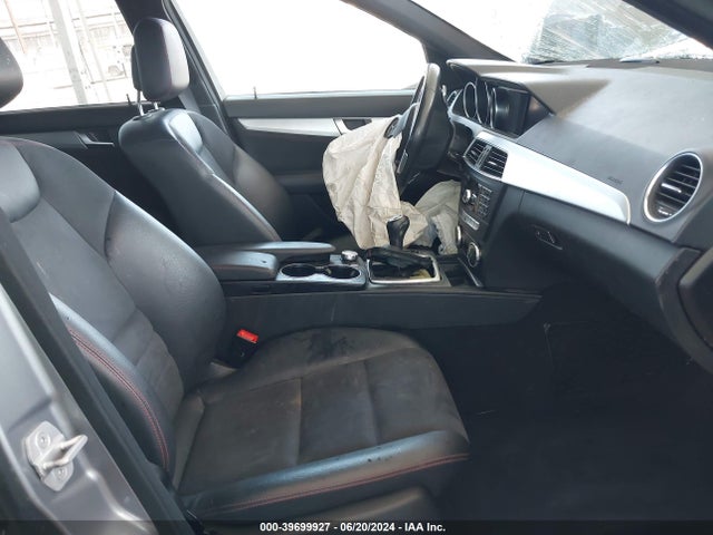 WDDGF4HB9EA952402 Mercedes-Benz C 250 Luxury/sport
