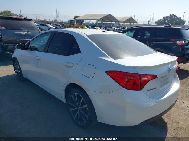 Toyota COROLLA SE 2017 5YFBURHEXHP651879 Image 3