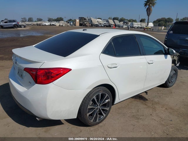 Toyota COROLLA SE 2017 5YFBURHEXHP651879 Image 4