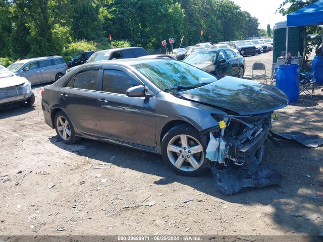 Toyota CAMRY SE 2014 4T1BF1FK2EU459645 Image 1