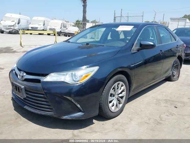 Toyota CAMRY LE 2017 4T1BF1FKXHU320528 Image 2