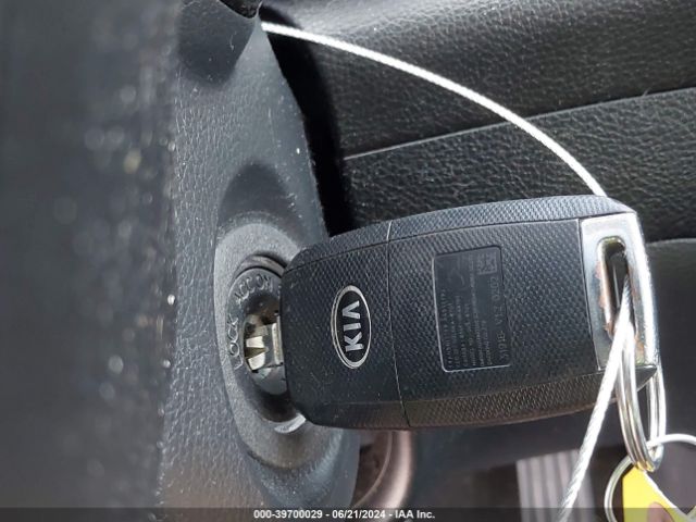KNAFK5A8XG5648705 KIA FORTE LX