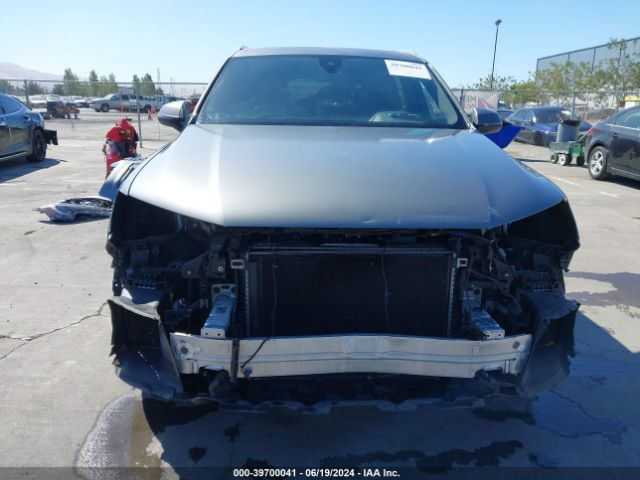 WA1LAAF76JD028278 Audi Q7 3.0t Premium