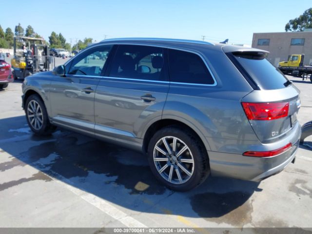 WA1LAAF76JD028278 Audi Q7 3.0t Premium
