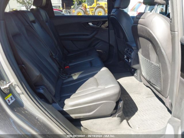 WA1LAAF76JD028278 Audi Q7 3.0t Premium