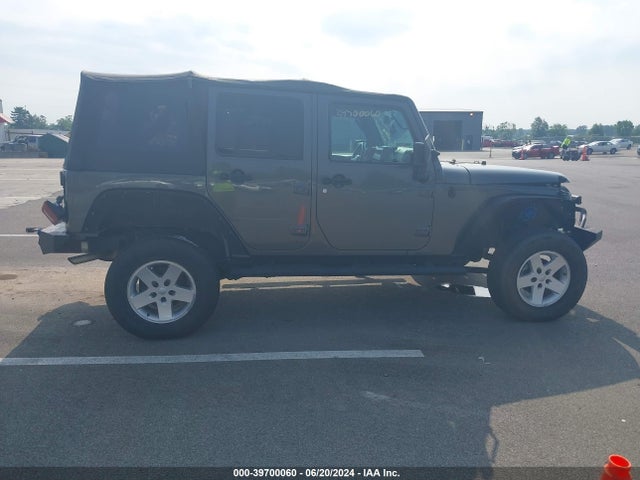 1C4BJWDG6HL704889 Jeep Wrangler Unlimited Sport 4x4