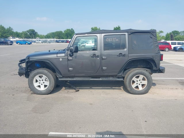 1C4BJWDG6HL704889 Jeep Wrangler Unlimited Sport 4x4