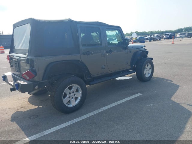 1C4BJWDG6HL704889 Jeep Wrangler Unlimited Sport 4x4