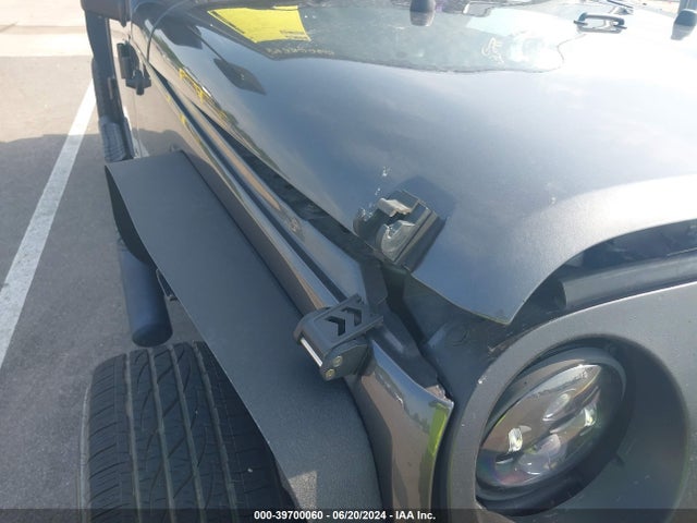 1C4BJWDG6HL704889 Jeep Wrangler Unlimited Sport 4x4
