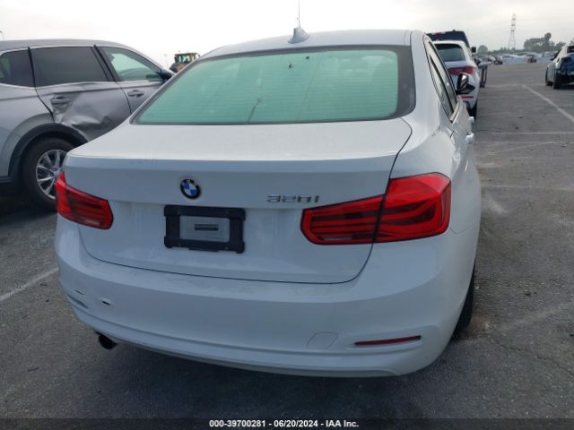WBA8E1G55JNU92781 BMW 320i