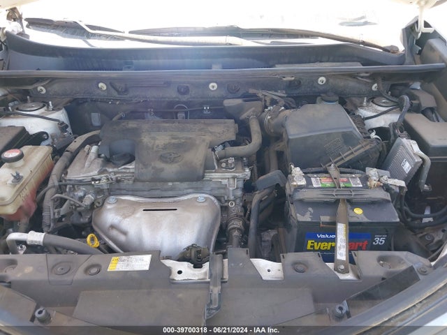 Toyota RAV4 LE 2016 JTMZFREV9GJ077369 Image 10
