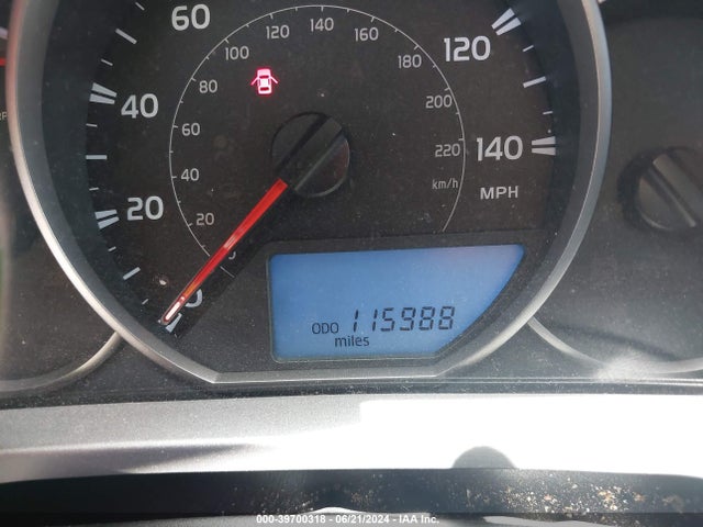 Toyota RAV4 LE 2016 JTMZFREV9GJ077369 Image 7