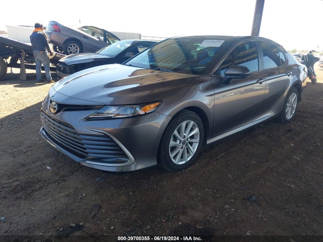 Toyota CAMRY LE 2021 4T1C11AK7MU447094 Image 2