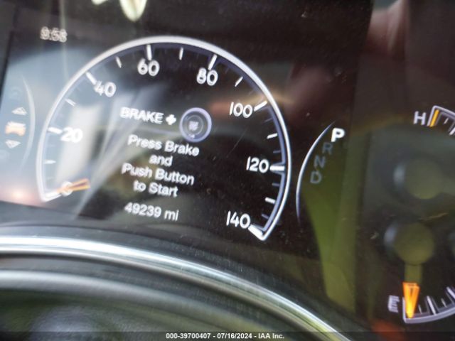 1C4RJFAG2JC370501 Jeep Grand Cherokee Upland 4x4