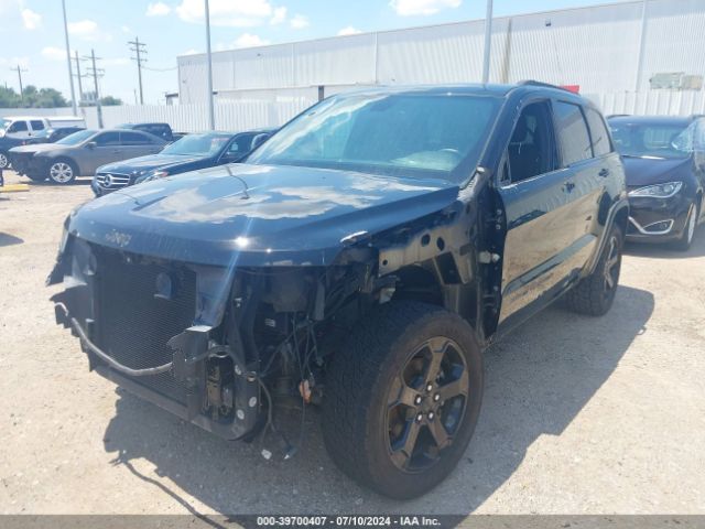 1C4RJFAG2JC370501 Jeep Grand Cherokee Upland 4x4