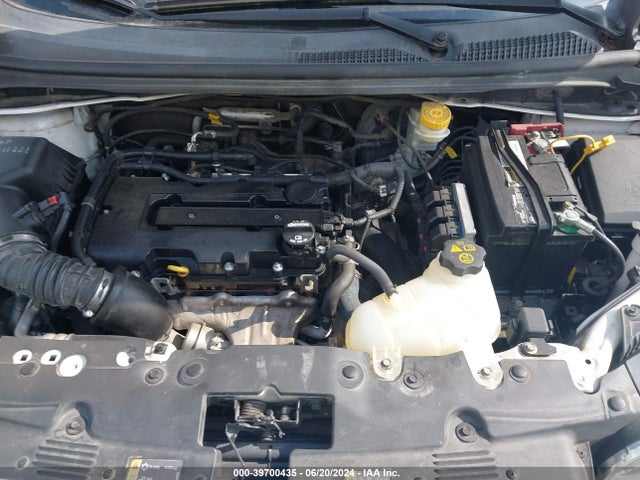 Chevrolet Sonic Ltz Auto 2015 1G1JE6SB6F4190517 Image 10