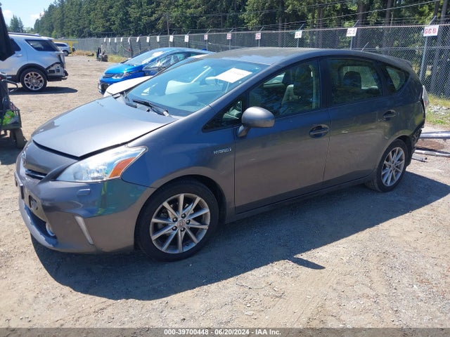 Toyota Prius V Five 2014 JTDZN3EU9E3325533 Image 2