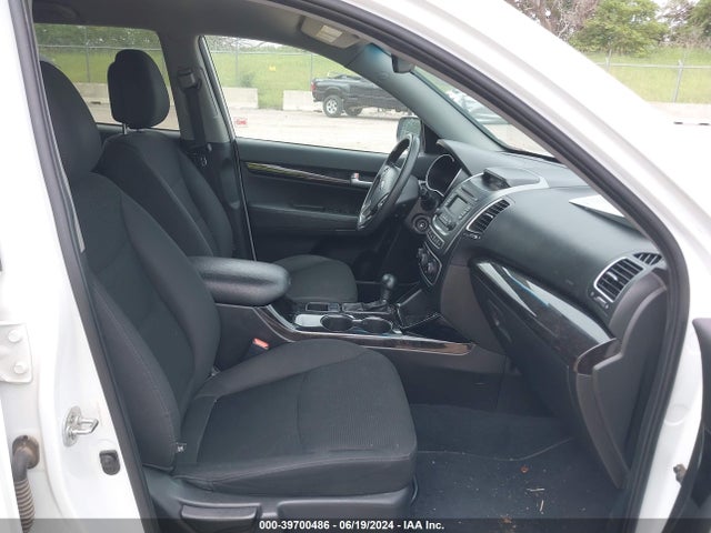 KIA Sorento Lx V6 2015 5XYKT4A74FG590659 Image 5