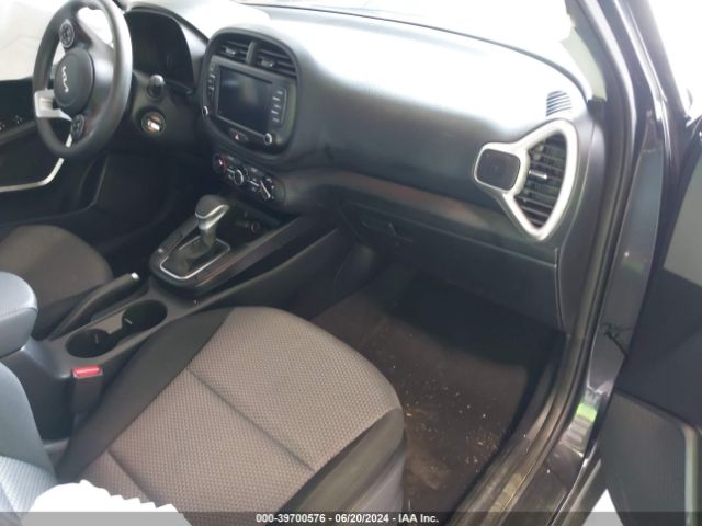 KNDJ23AU0N7821132 KIA SOUL LX