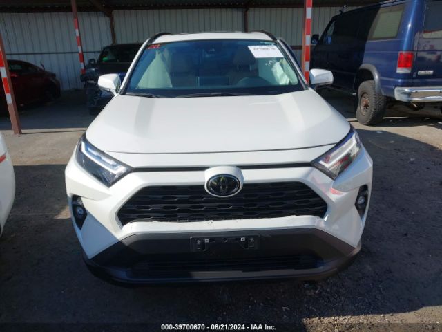 2T3A1RFV5NW285144 Toyota Rav4 Xle Premium