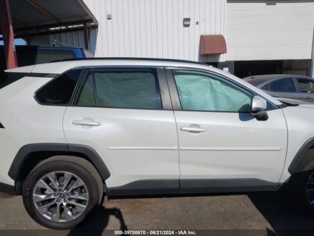 2T3A1RFV5NW285144 Toyota Rav4 Xle Premium