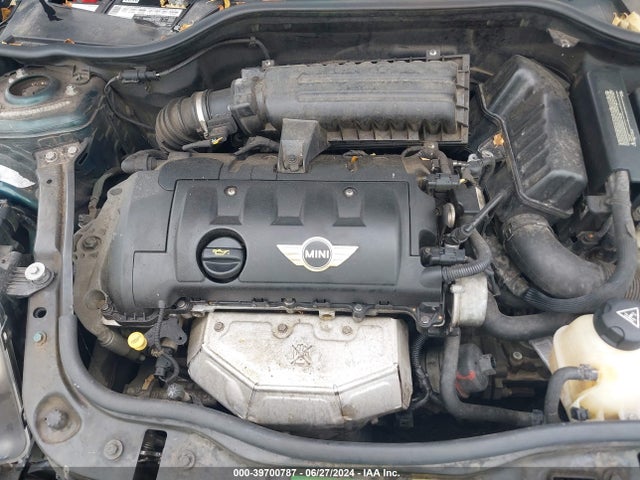 2010 MINI COOPER WMWMF3C55ATZ26237 Photo 9