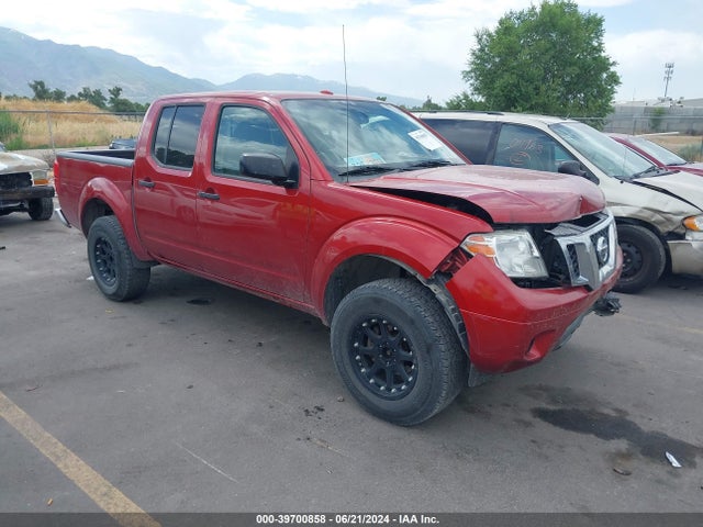 2015 1N6AD0EV0FN718590 main image