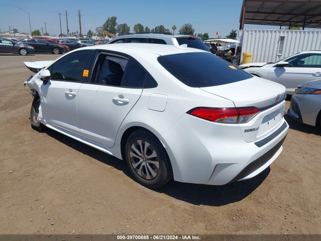 Toyota Corolla Hybrid Le 2021 JTDEAMDE5MJ007803 Image 3