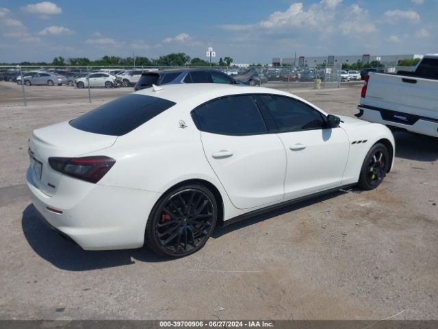 ZAM57YTA5K1328270 Maserati Ghibli S Q4