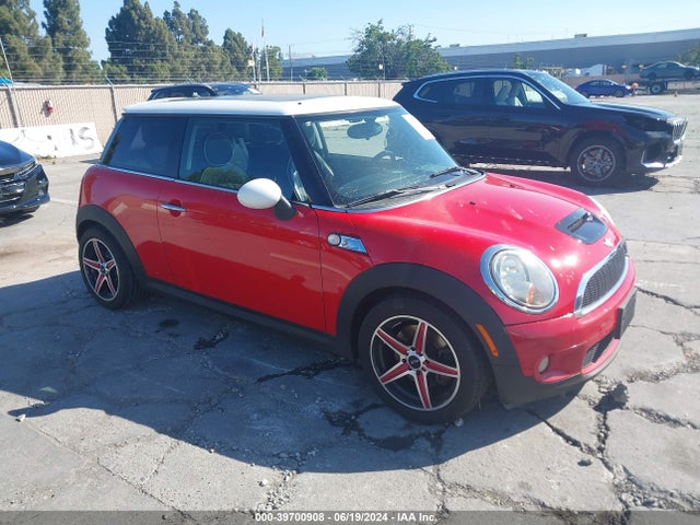 2007 MINI COOPER S WMWMF73547TT83866 Photo 0