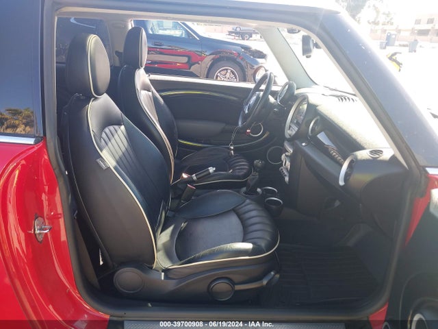 2007 MINI COOPER S WMWMF73547TT83866 Photo 4