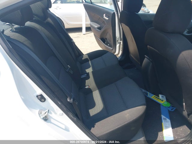 KIA FORTE LX 2017 3KPFK4A70HE100836 Image 8