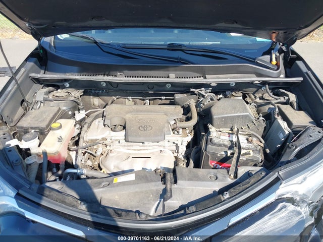 Toyota RAV4 LE 2018 2T3BFREV2JW756751 Image 10