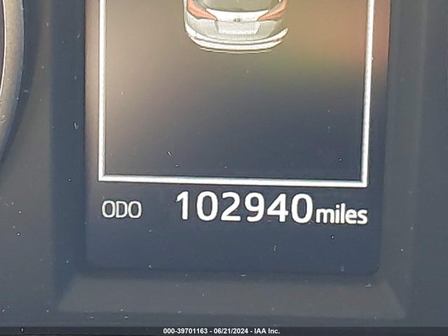 Toyota RAV4 LE 2018 2T3BFREV2JW756751 Image 15