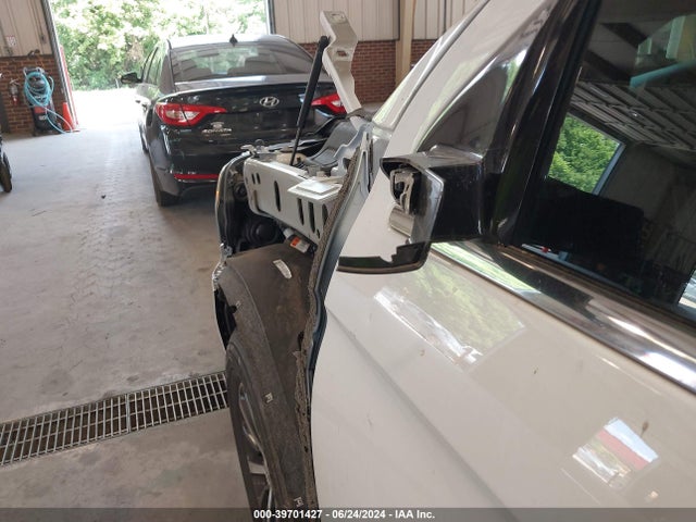Ford Expedition Xlt 2018 1FMJU1HTXJEA29048 Image 18