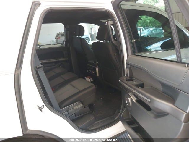 Ford Expedition Xlt 2018 1FMJU1HTXJEA29048 Image 8
