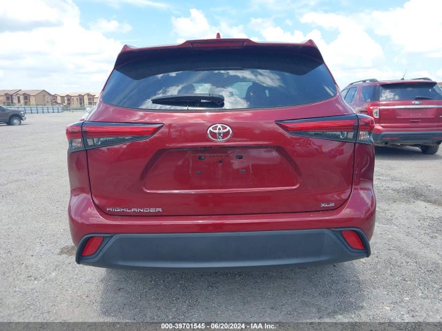 Toyota Highlander Xle 2021 5TDGZRAH7MS086908 Image 16