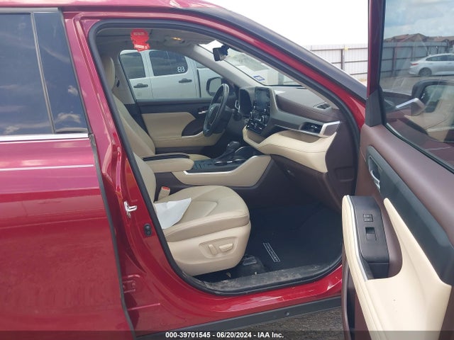 Toyota Highlander Xle 2021 5TDGZRAH7MS086908 Image 5