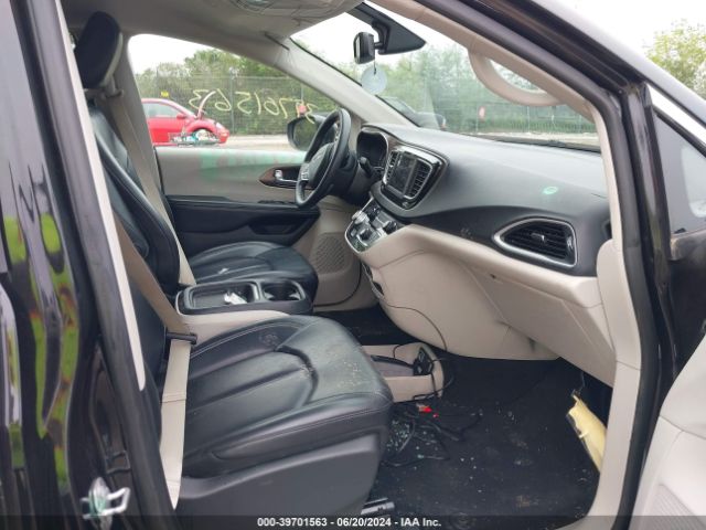 2C4RC1DG3LR265095 Chrysler Voyager Lxi