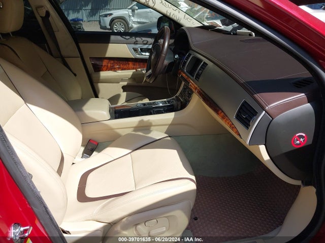 2013 JAGUAR XF SAJWJ0EF9D8S76691 Photo 4