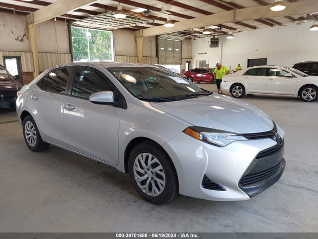 Toyota COROLLA LE 2018 2T1BURHE8JC976438 головне зображення