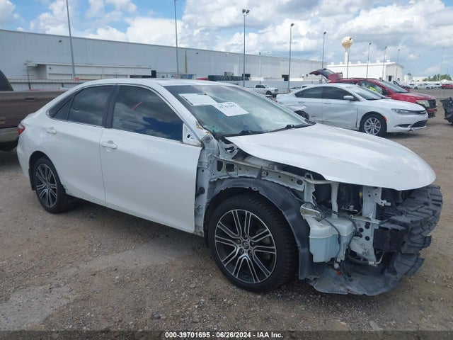 2016 4T1BF1FK3GU183804 main image