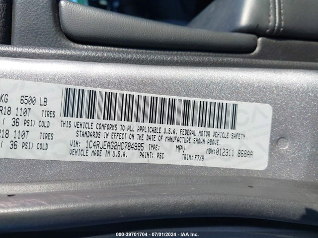 1C4RJEAG2HC784995 Jeep Grand Cherokee Laredo 4x2
