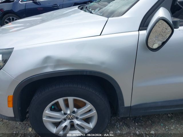 WVGAV7AX7FW603880 Volkswagen TIGUAN S