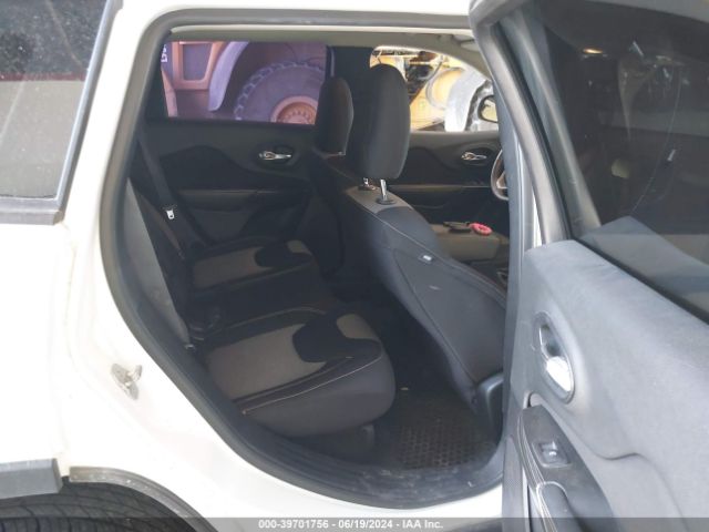 1C4PJLAB1EW122626 Jeep Cherokee Sport