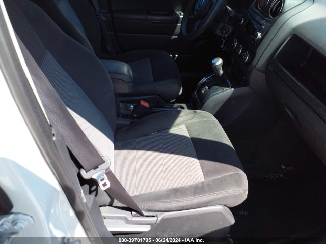 1C4NJRBB4HD196678 Jeep Patriot Sport 4x4