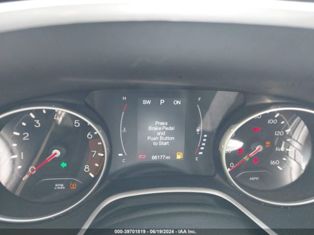 3C4NJDBB6JT355610 Jeep Compass Latitude 4x4