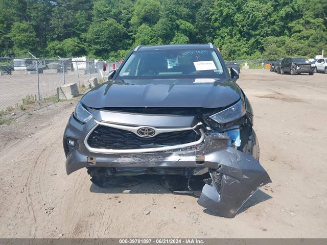 Toyota Highlander Xle 2024 5TDKDRBH8RS531526 Image 12